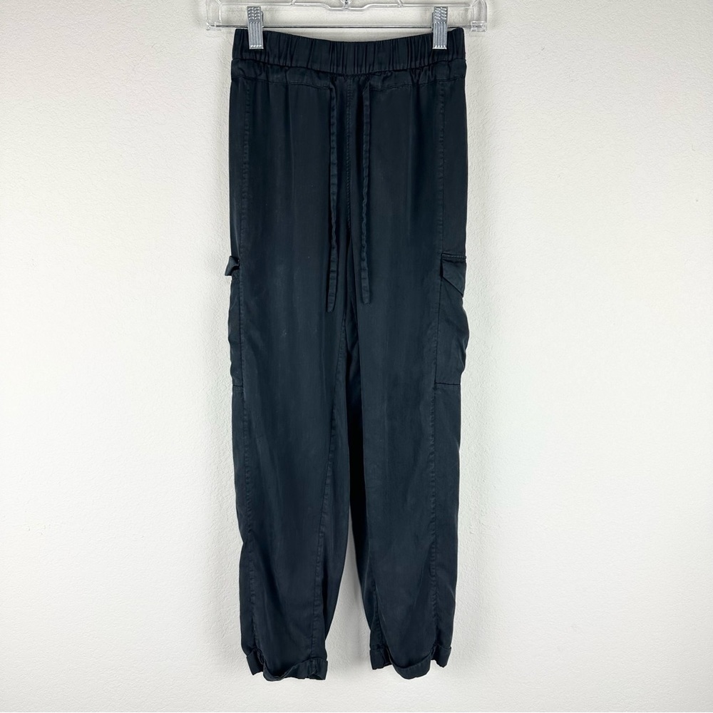 Lululemon Faded Black Move Lightly Cropped Athleisure Pants Size 2
